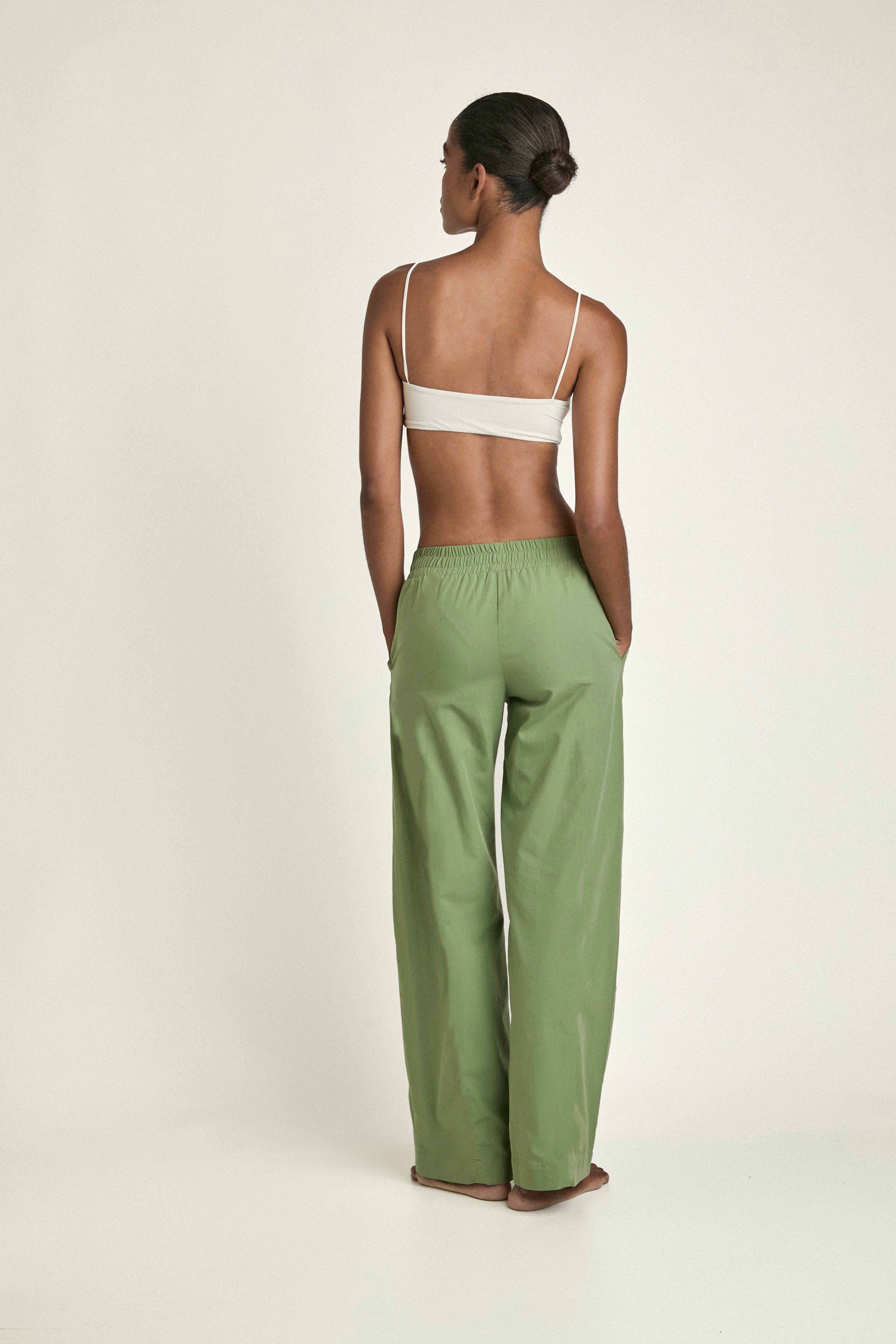 Calça verde trevo